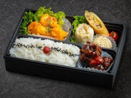 梅御膳【エビチリと若鶏の黒酢餡】