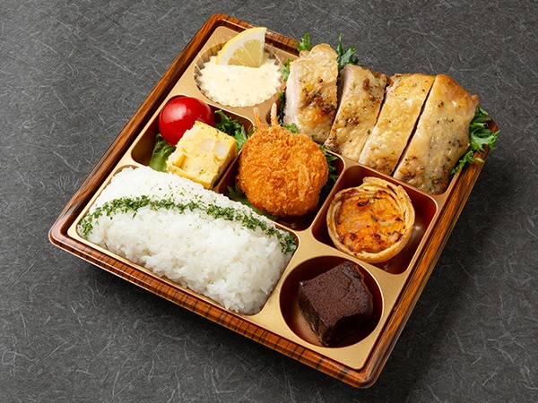 ハーブグリルチキンのタルタル添え贅沢洋食弁当