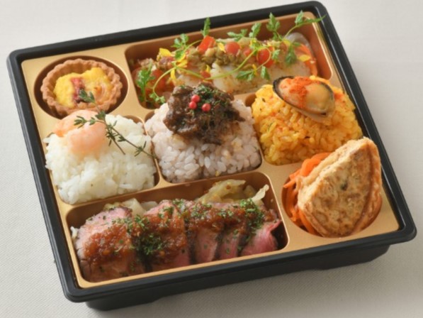 スペシャリテコース弁当 牛ハラミのステーキと白身魚のムニエル