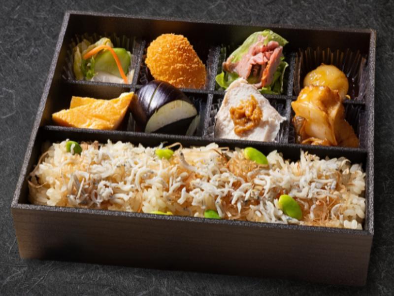 【２０２６年８月３１日お届け分まで限定】季節弁当（花）