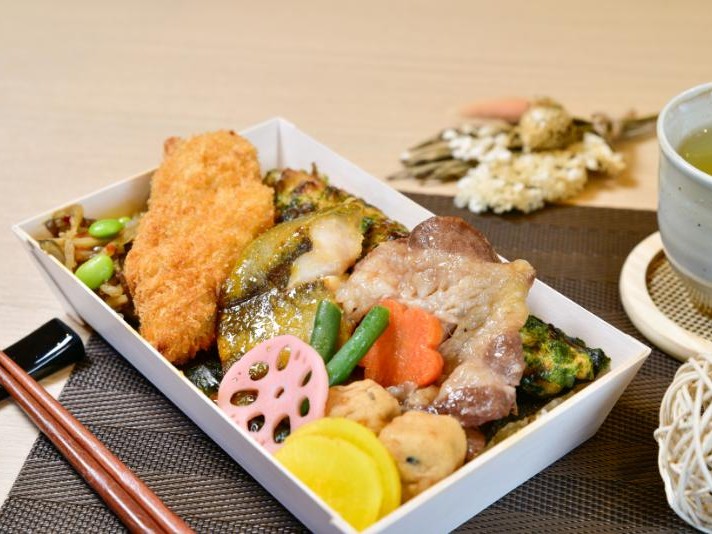 銀ひらす西京焼きと和牛すき焼き江戸前ちば海苔弁