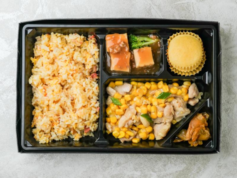 やわらか鶏肉とコーンの塩炒め弁当