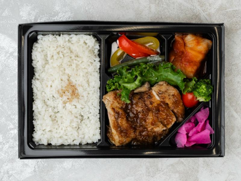 地鶏のステーキ弁当