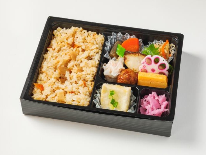 【懐石弁当】銀ひらすの塩麹焼き和膳（紙パック茶250ml付）