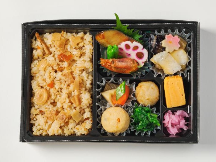 【春の季節弁当】さわらの柚庵焼きとカレイのおろし餡掛け御膳