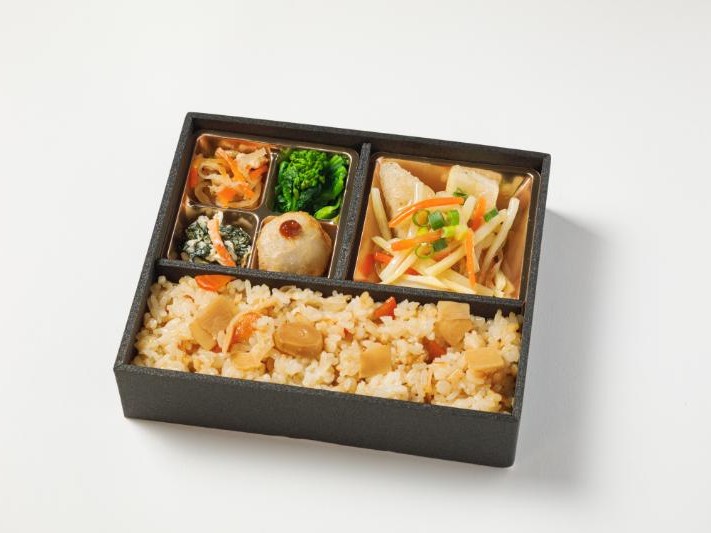 【懐石弁当】《選べるメイン》和惣菜弁当（炊き込み、かれい）