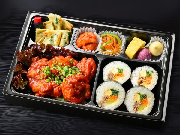 ５種の彩りキンパ弁当