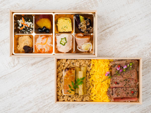 白藤【サーロインステーキ重と鶏そぼろ重の京おばんざい八寸二段御膳