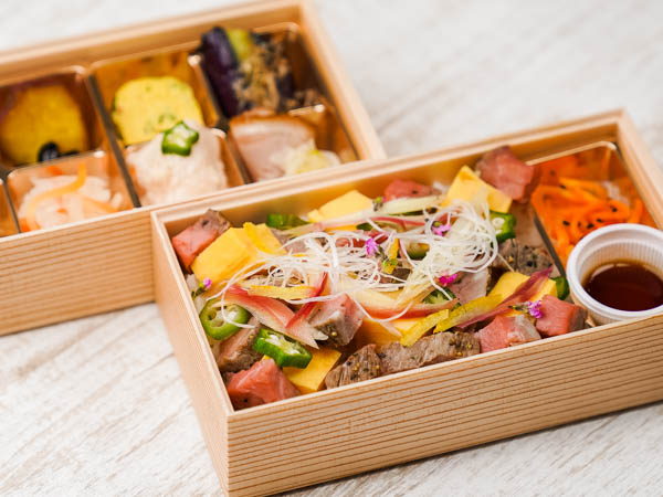 ローストビーフばらちらし寿司の京おばんざい二段幕の内御膳