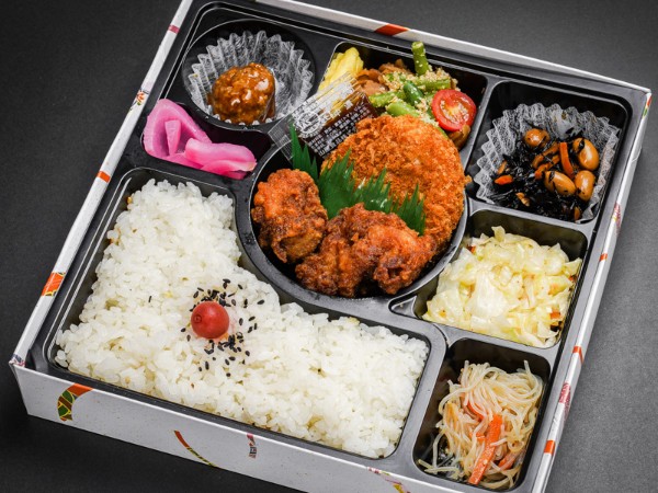 満腹唐揚・コロッケ幕の内弁当