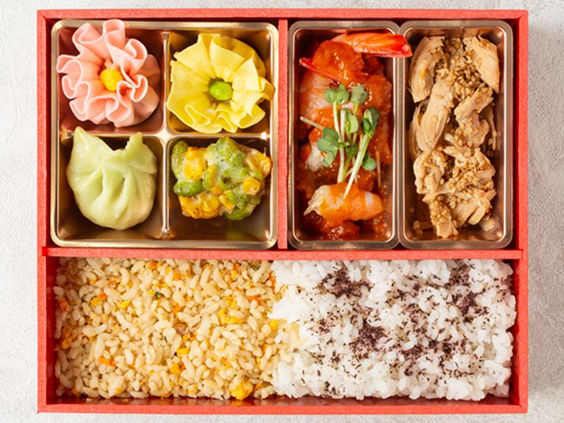 二種のご飯と海老チリ棒棒鶏の彩り焼売弁当