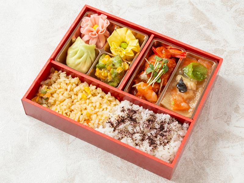 二種のご飯と五目煮海老チリの彩り焼売弁当