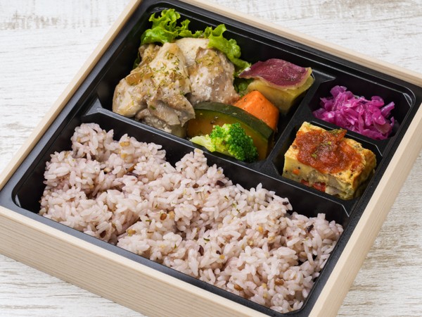 チキンソテーシャリアピンソテー