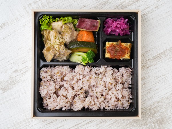 チキンソテーシャリアピンソテー