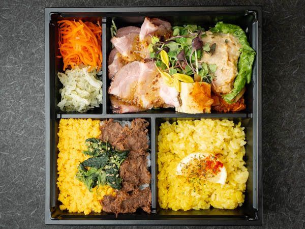 肉そぼろご飯とバターサフランライス　白身魚の西京ハーブ味噌焼き＆香味豚のローストポーク《Ｎｏ０２》
