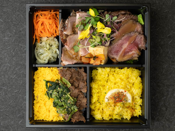 肉そぼろご飯とバターサフランライス 香味豚のローストポーク＆醤油麹に漬け込んだ国産牛ローストビーフの焦醤油バター《Ｎｏ０５》