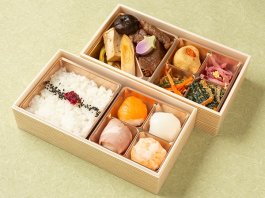 Ａ５和牛のすきやきと手毬鮨のアンサンブル