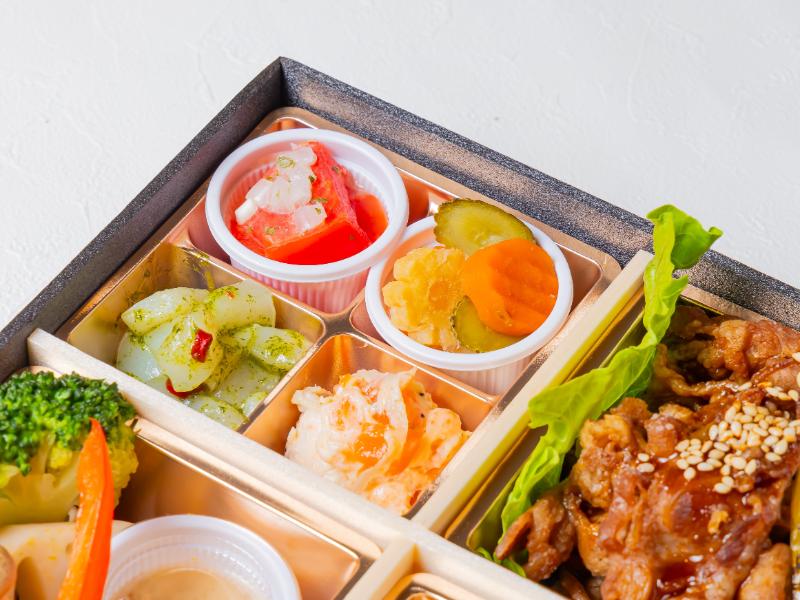 季節の副菜白ごはんと焼肉御膳