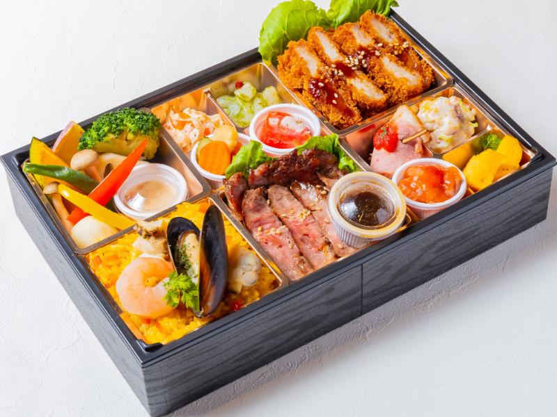 パエリアとステーキとポークカツ御膳