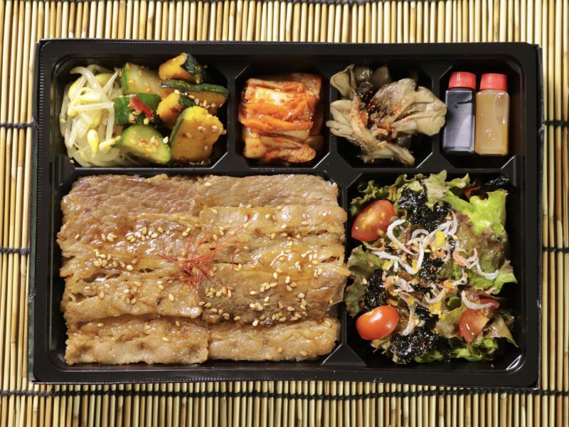 牛カルビ焼肉とからすみしらすサラダ弁当