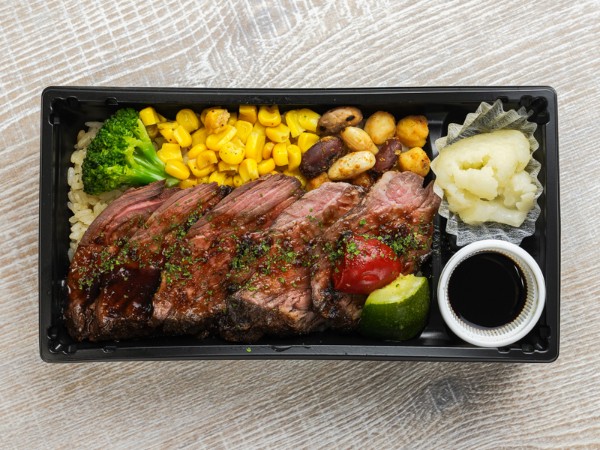 赤身肉のステーキ