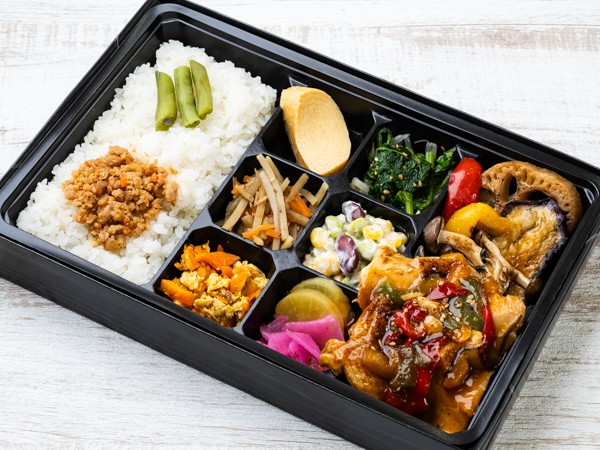 幕ノ内（彩）鶏黒酢