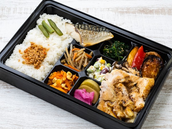 幕ノ内（上）鶏チャーシュー＆低温焼きサバ