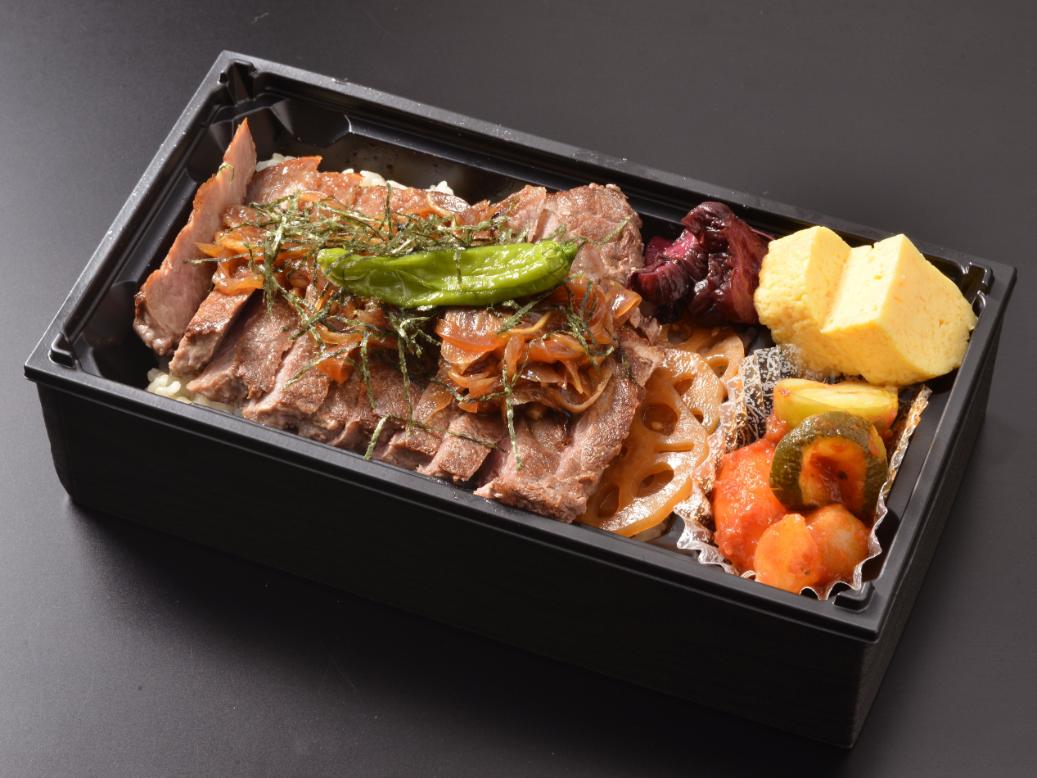 手作りオニオンソースのステーキ丼