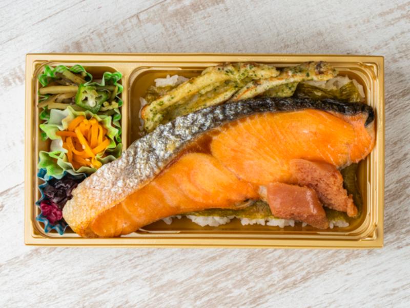 極み肉厚銀鮭明太のり弁