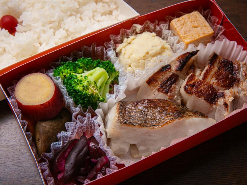 銀カレイ・豚塩こうじ焼き弁当