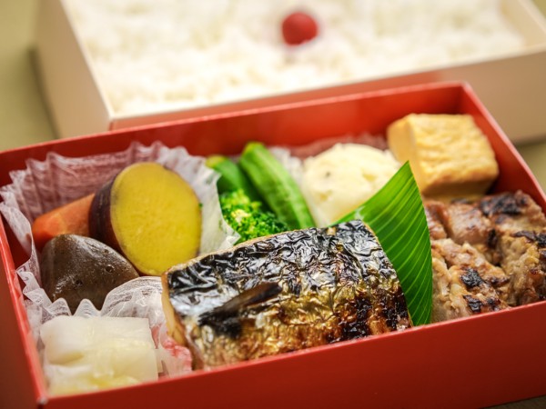 さば・とりこうじ焼弁当