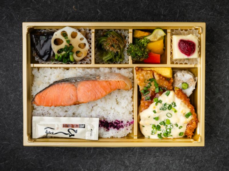 銀鮭塩焼＆国産チキン南蛮自家製タルタルソース御膳