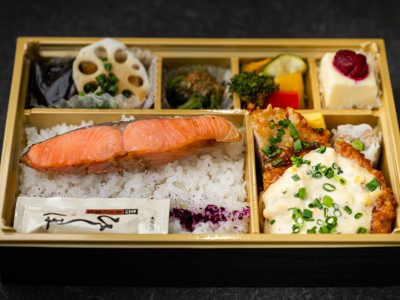 銀鮭塩焼＆国産チキン南蛮自家製タルタルソース御膳