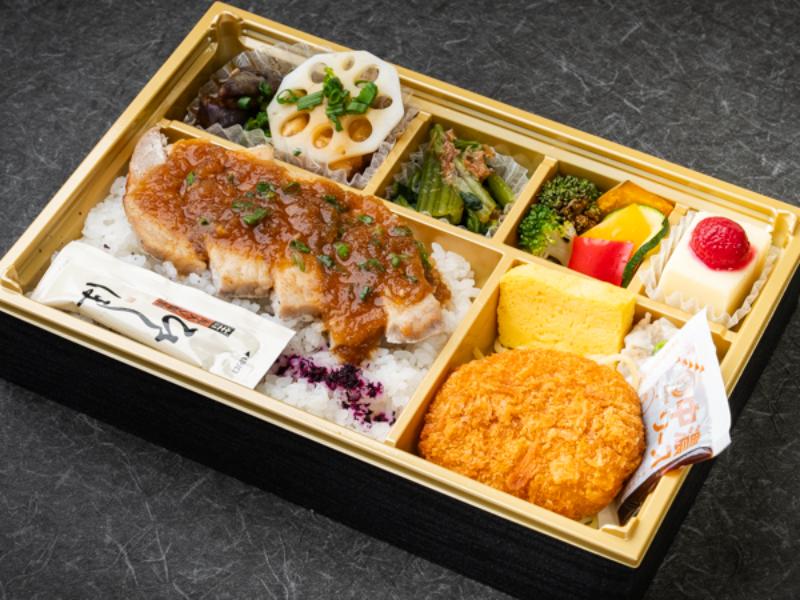 厚切豚ステーキ特製和風おろしソース＆カニクリームコロッケ御膳