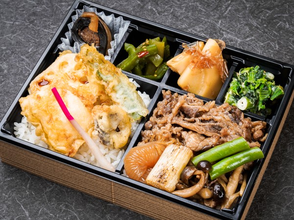 天麩羅とすき焼きのお弁当