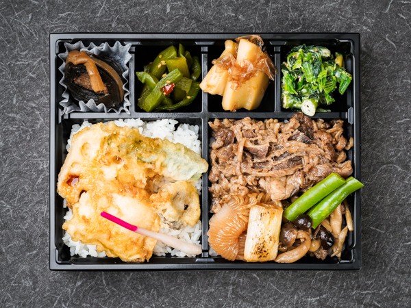 天麩羅とすき焼きのお弁当