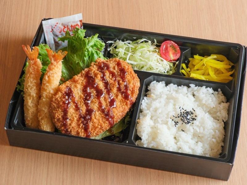 とんかつと海老フライのごちそう弁当