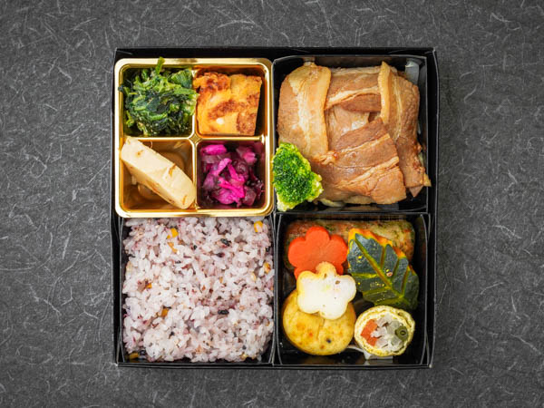 4升7種 三元豚の生姜焼き