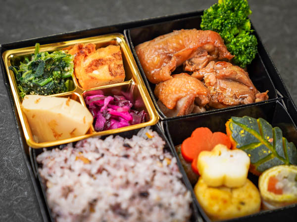 4升7種 鶏肉の照り焼き