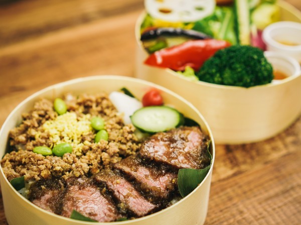 黒毛和牛カルビ二段弁当