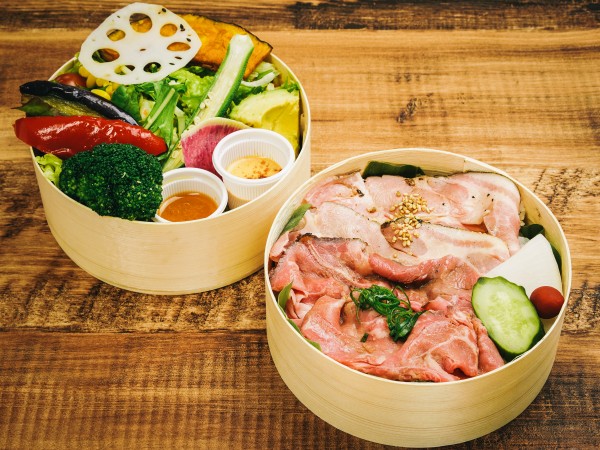 ローストビーフ・ポーク二段弁当