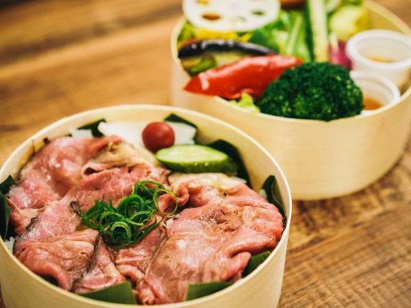 ローストビーフ二段弁当