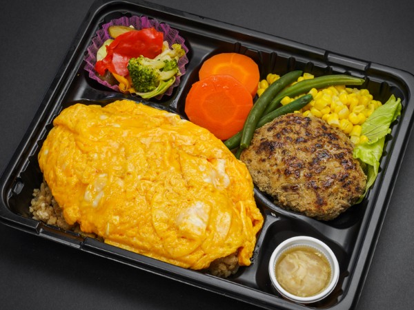 満足オムチャーハンとマイルド和牛ハンバーグ