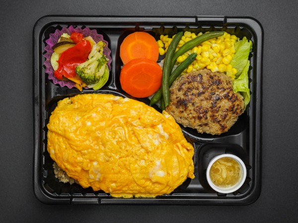 満足オムチャーハンとマイルド和牛ハンバーグ