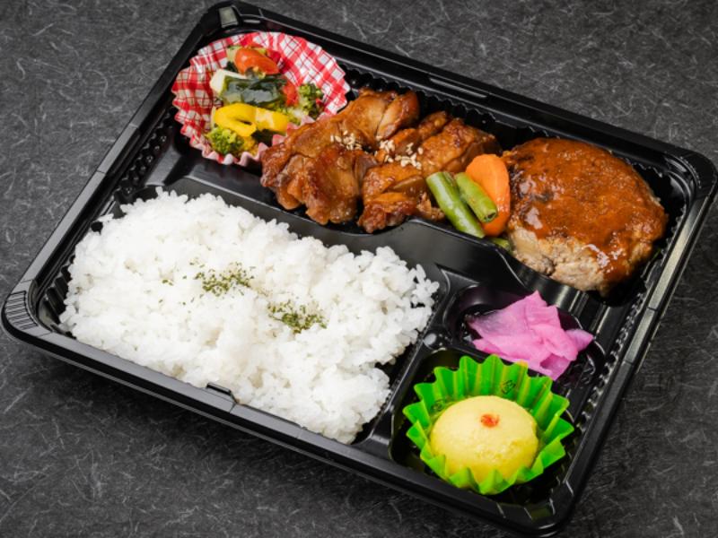 満足マイルドソフト和牛ハンバーグと照り焼きチキン