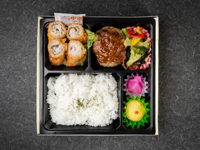 満足マイルドソフト和牛ハンバーグと梅豚ロールフライ