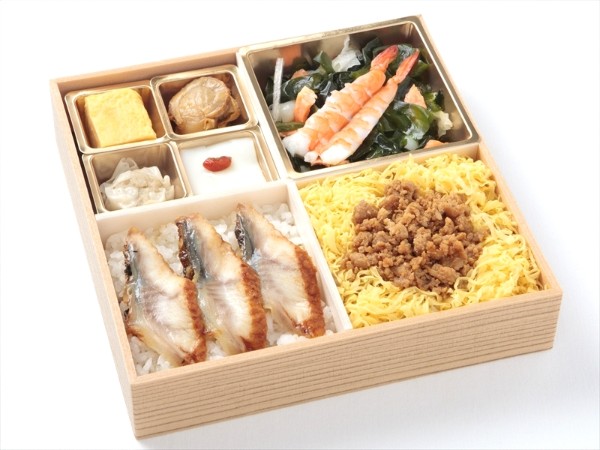 うなぎとそぼろのお弁当