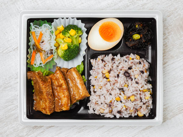 食彩 特製味噌豚角煮弁当