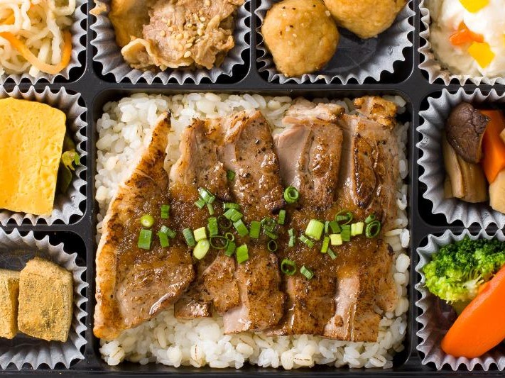 【特上】サーロインステーキ重の彩り九升御膳