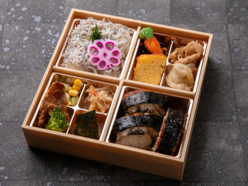 贅沢彩り御膳〜鰻の太巻きとしらす御膳〜